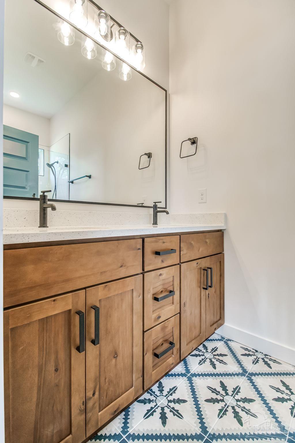 113 North Spring Street Pensacola, FL 32502 - Photo 31 of 48