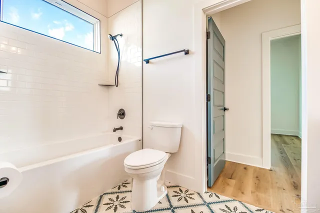 $250,000 | 113 North Spring Street, Pensacola, FL 32502