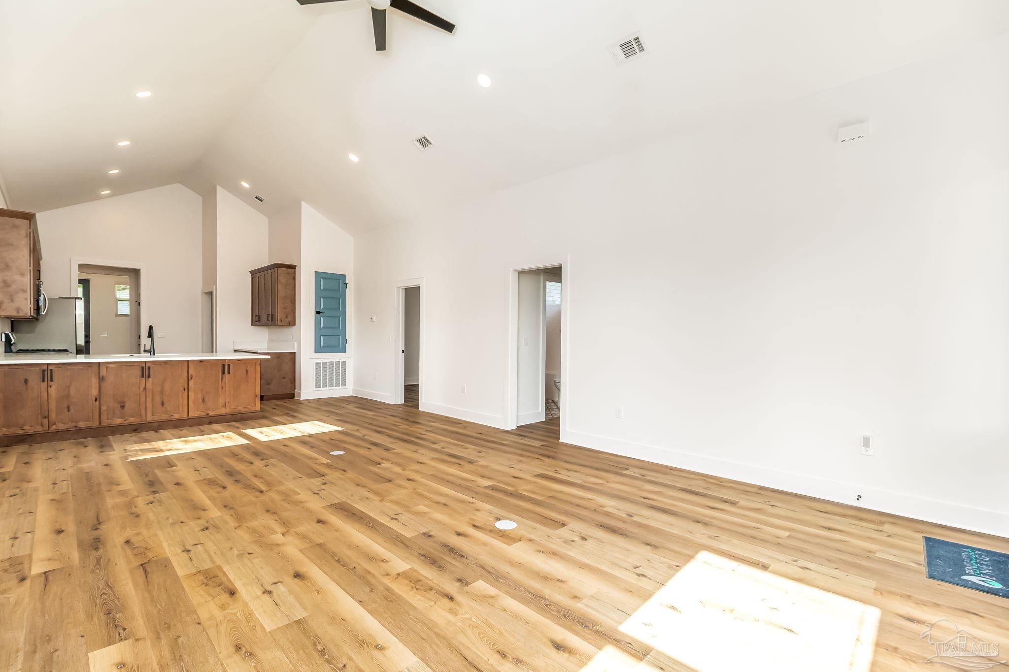 113 North Spring Street Pensacola, FL 32502 - Photo 5 of 48