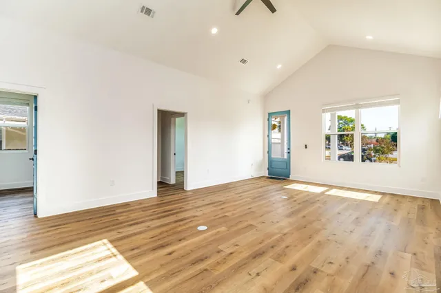 $250,000 | 113 North Spring Street, Pensacola, FL 32502