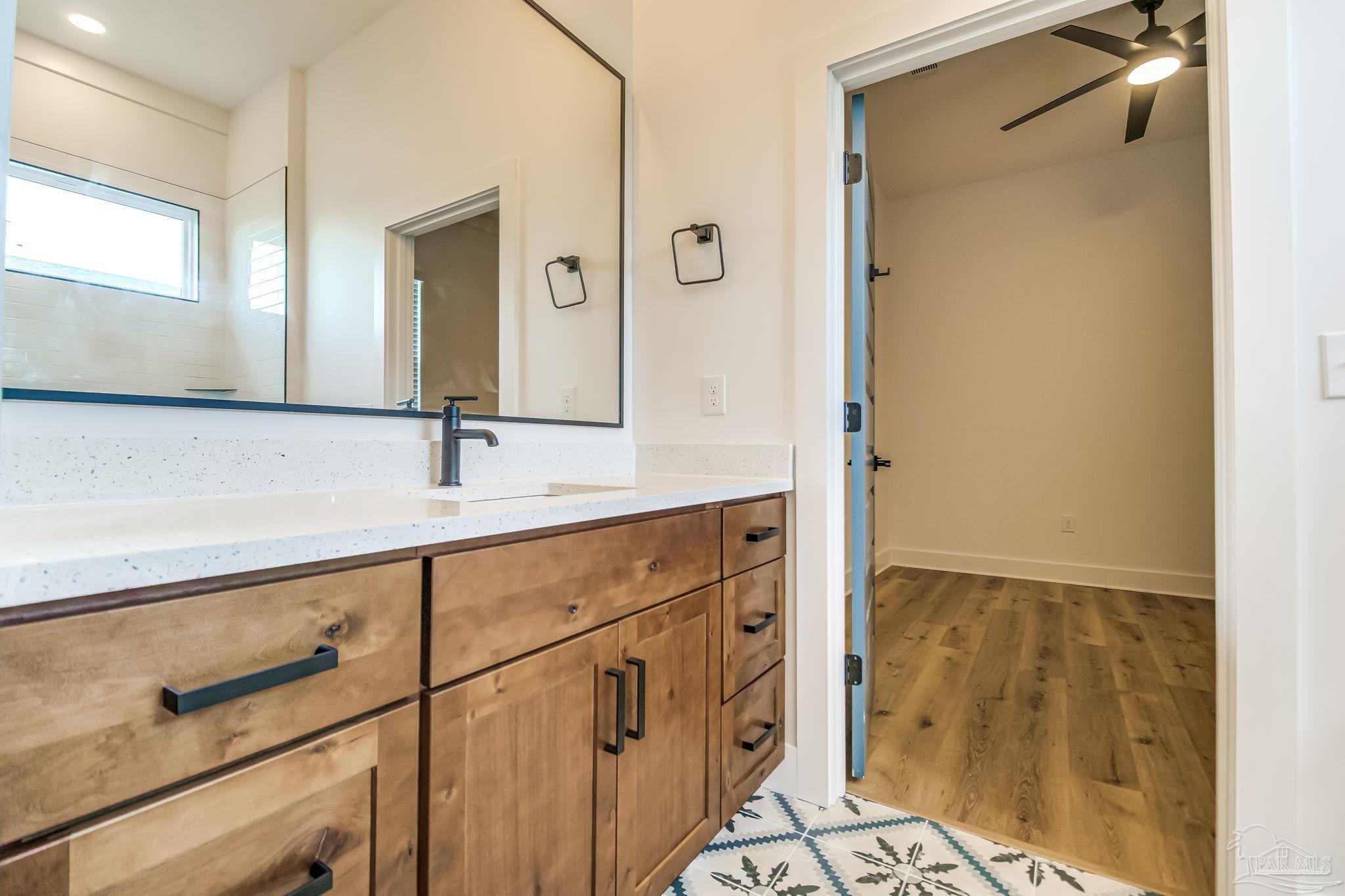 113 North Spring Street Pensacola, FL 32502 - Photo 9 of 48