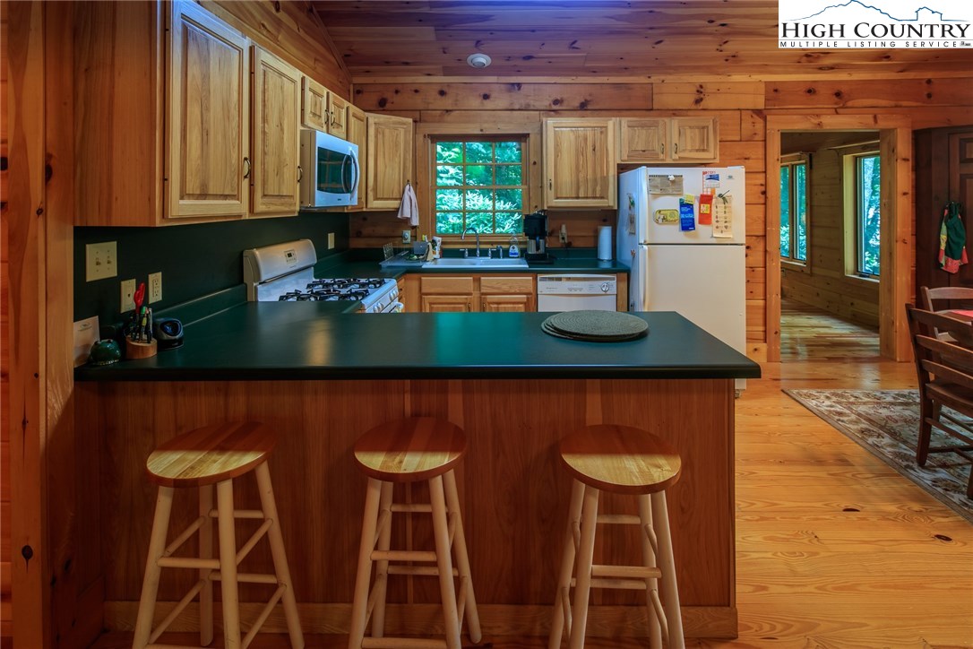 730 Silverleaf Road Zionville, NC 28698 - Photo 9 of 36 Gallery Image 9