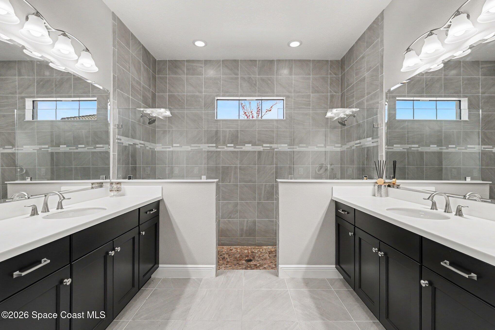 2467 Kola Way Melbourne, FL 32940 - Photo 21 of 36 Master Bathroom with two vanities