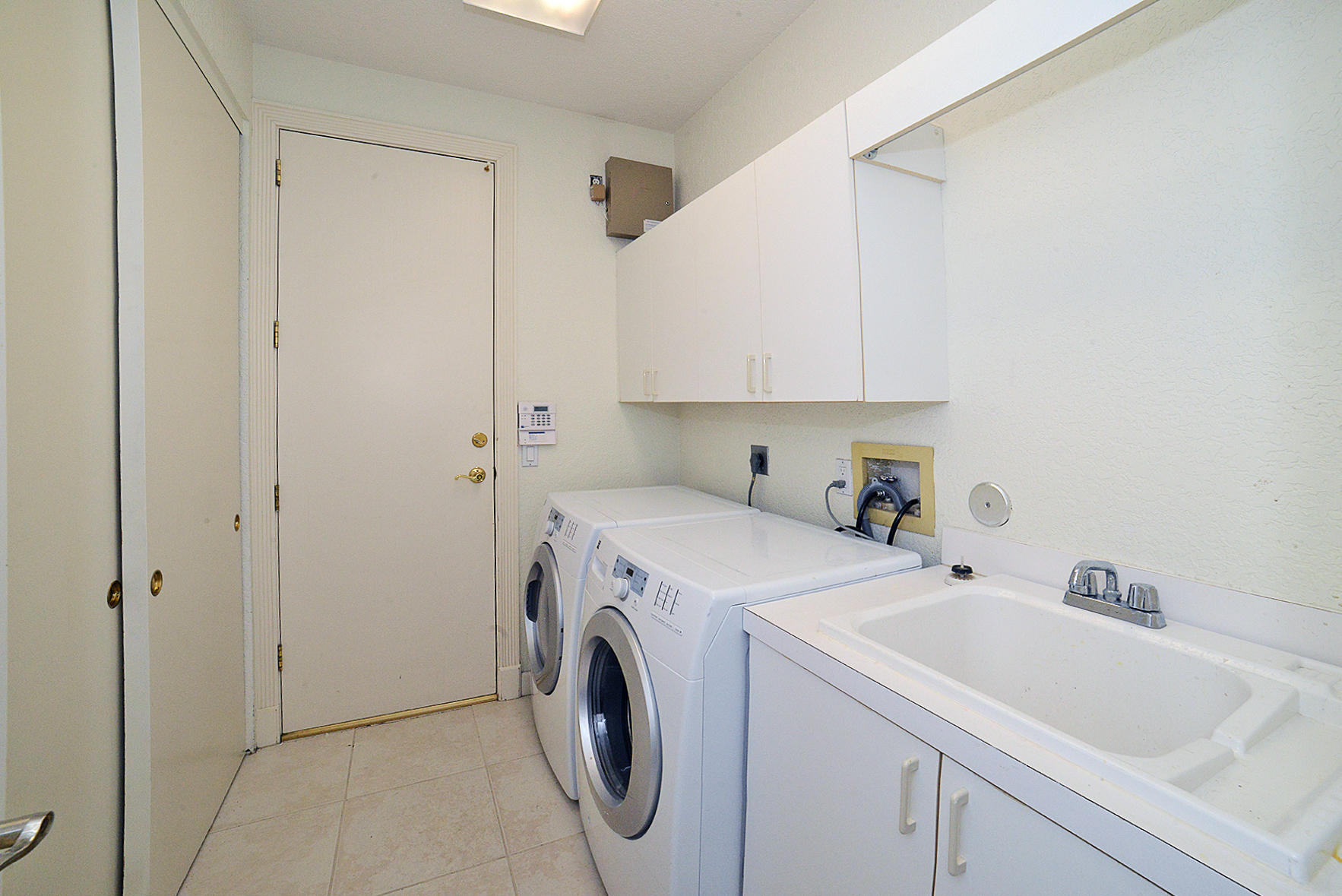 3192 Northwest 60th Street Boca Raton, FL 33496 - Photo 22 of 30 DSC_0039A