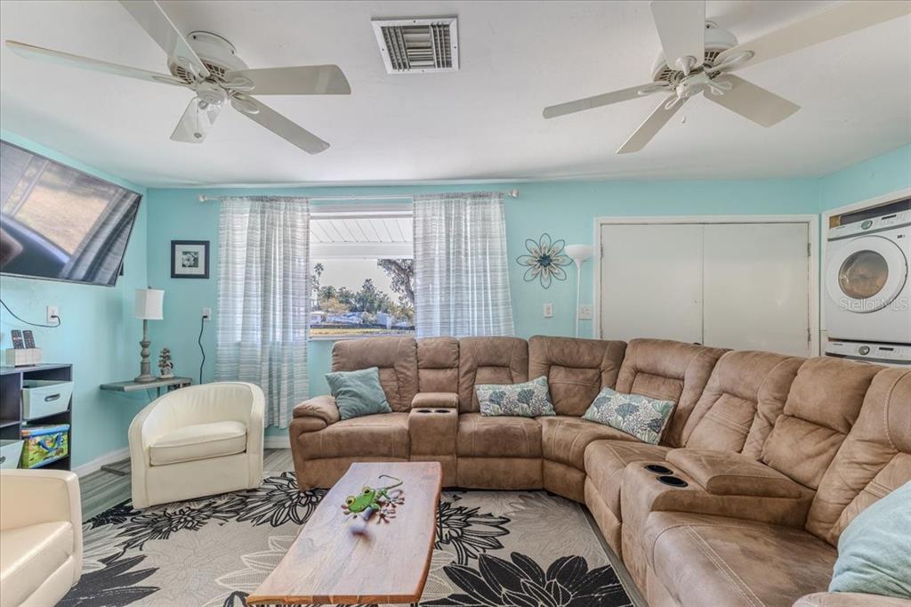 5261 Circle Drive Weeki Wachee, FL 34607 - Photo 16 of 49