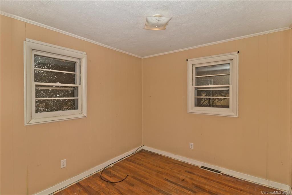 1331 Bee Tree Road Swannanoa, NC 28778 - Photo 12 of 23 Gallery Image 12