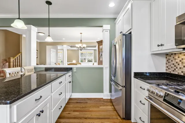 $650,000 | 827 Willcrest Drive, Chattanooga, TN 37405