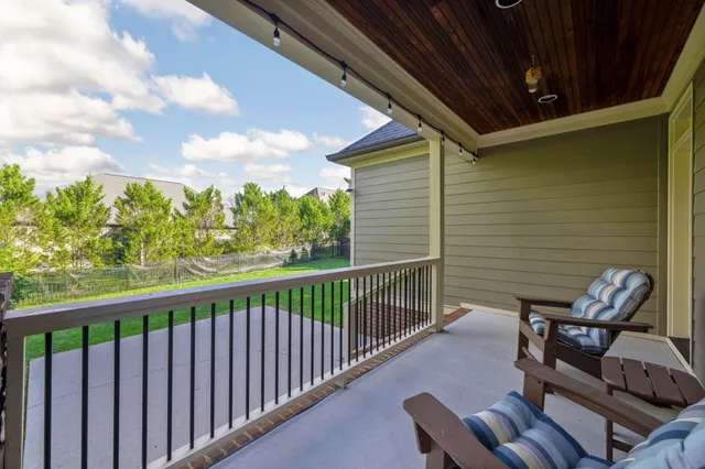 $650,000 | 827 Willcrest Drive, Chattanooga, TN 37405