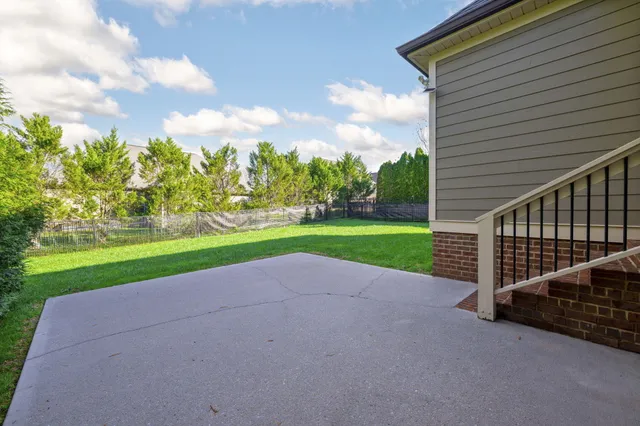 $650,000 | 827 Willcrest Drive, Chattanooga, TN 37405