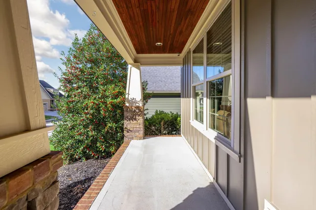 $650,000 | 827 Willcrest Drive, Chattanooga, TN 37405