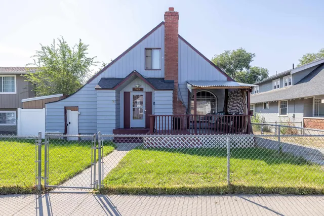 $305,000 | 824 East Gordon Avenue, Spokane, WA 99207