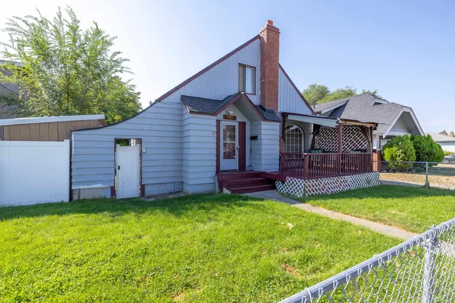 $305,000 | 824 East Gordon Avenue, Spokane, WA 99207