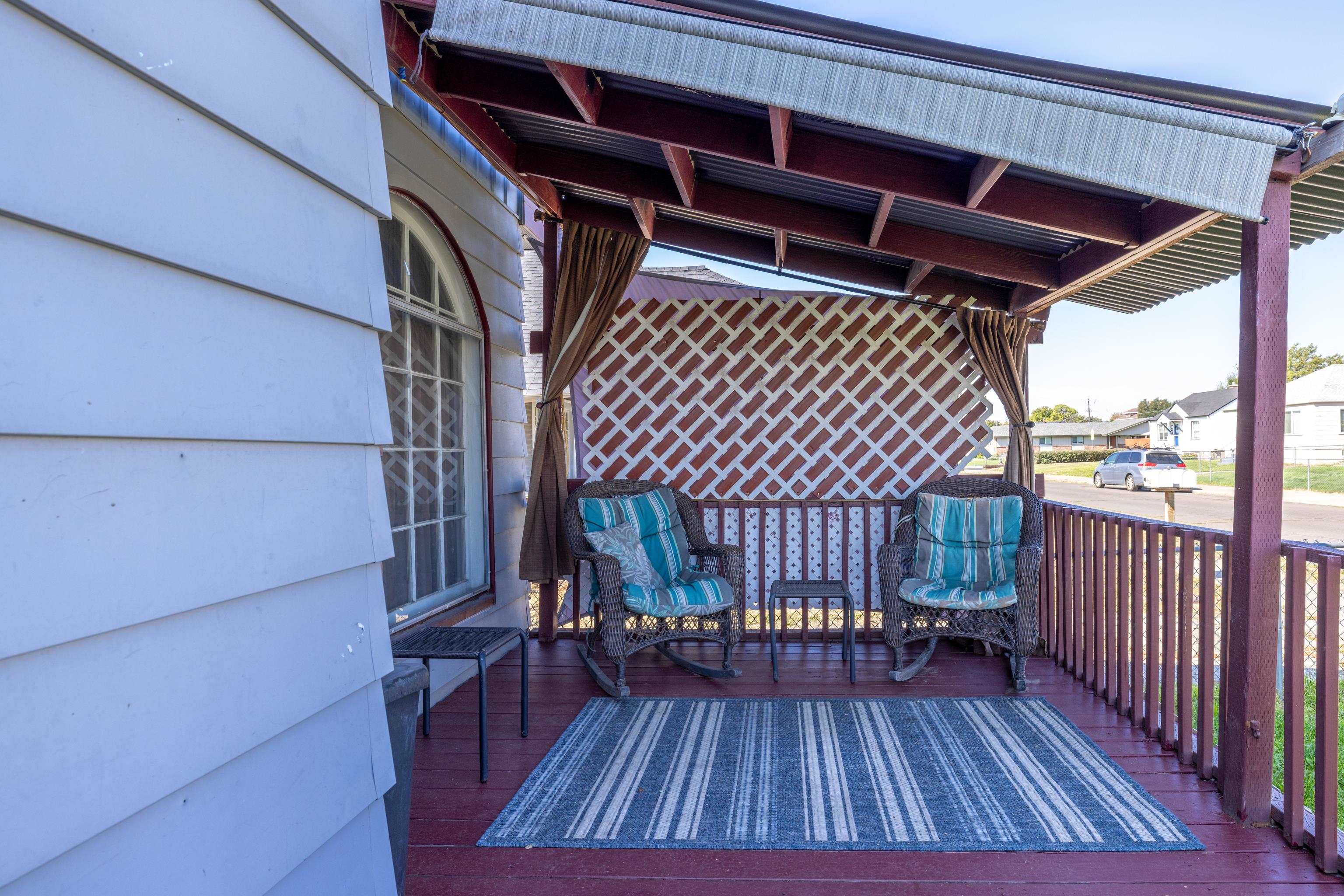 824 East Gordon Avenue Spokane, WA 99207 - Photo 3 of 28