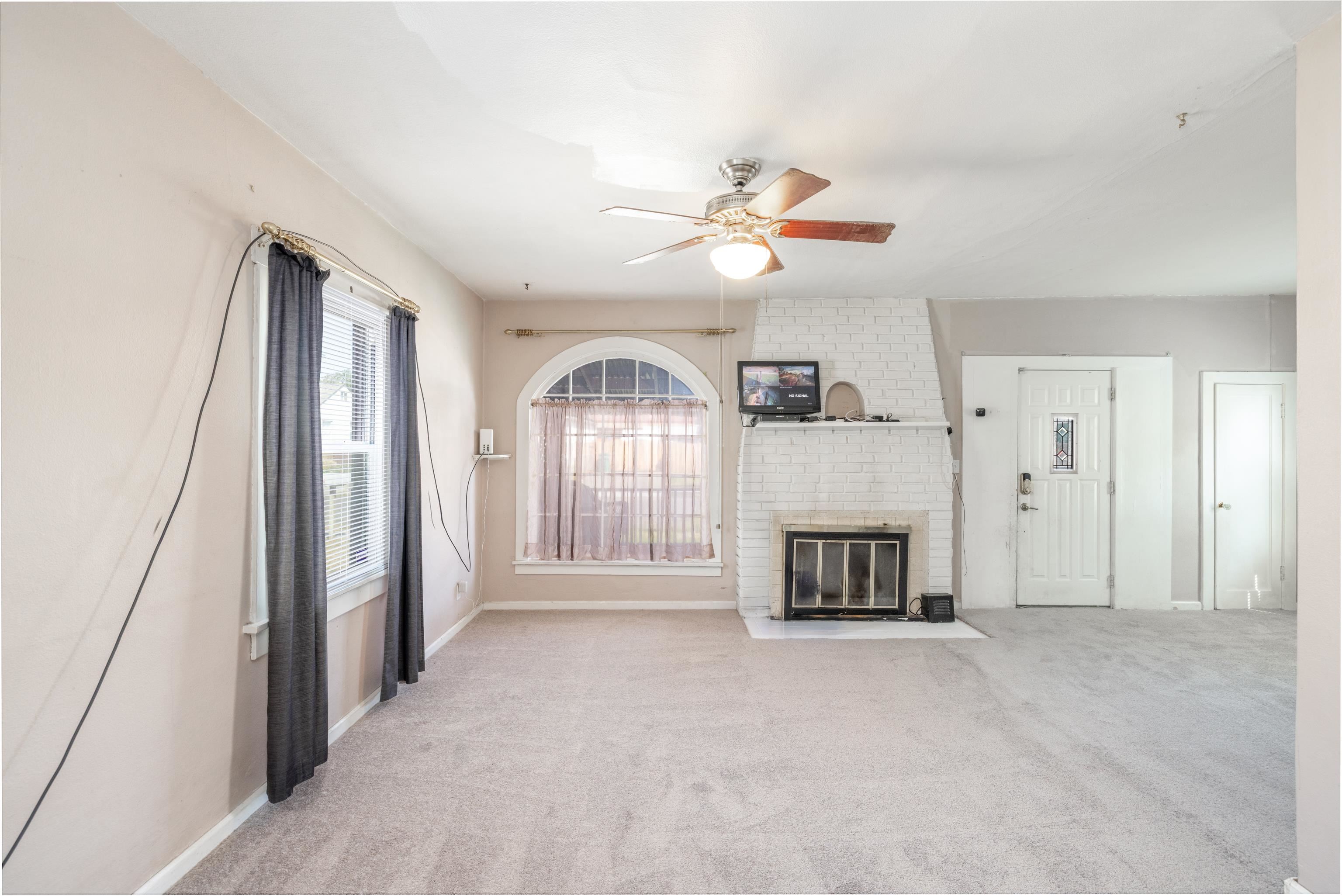 824 East Gordon Avenue Spokane, WA 99207 - Photo 5 of 28