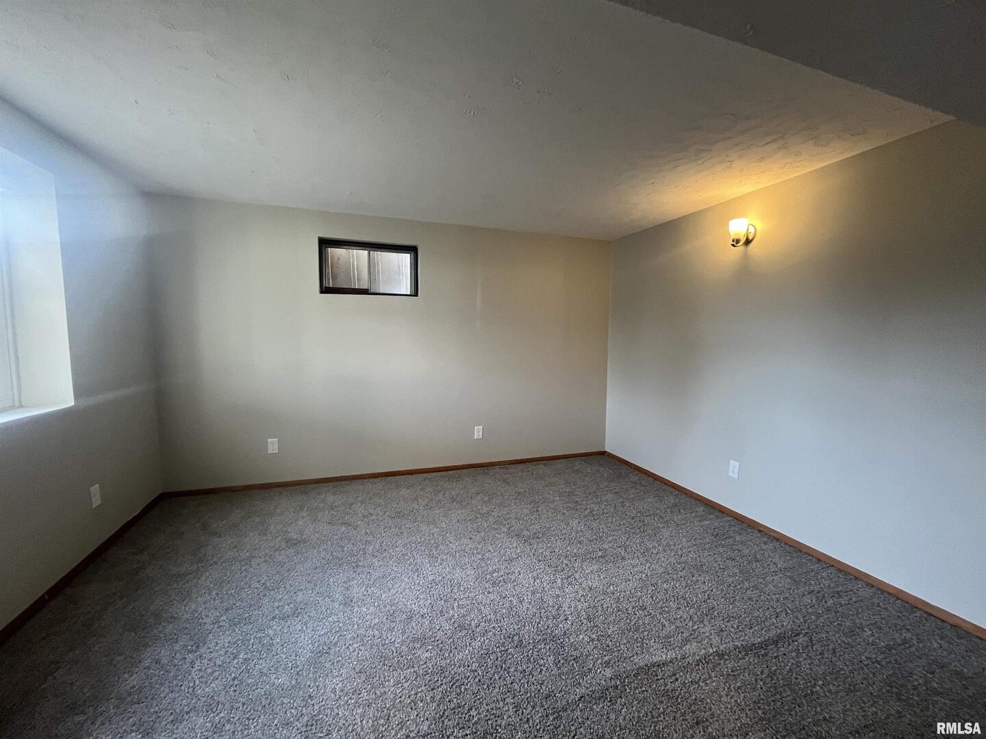 314 East 8th Street Metropolis, IL 62960 - Photo 24 of 33 a view of an empty room