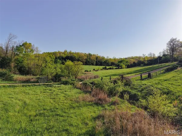 $1,595,000 | 56 Osage Meadows Lane, Bland, MO 65014