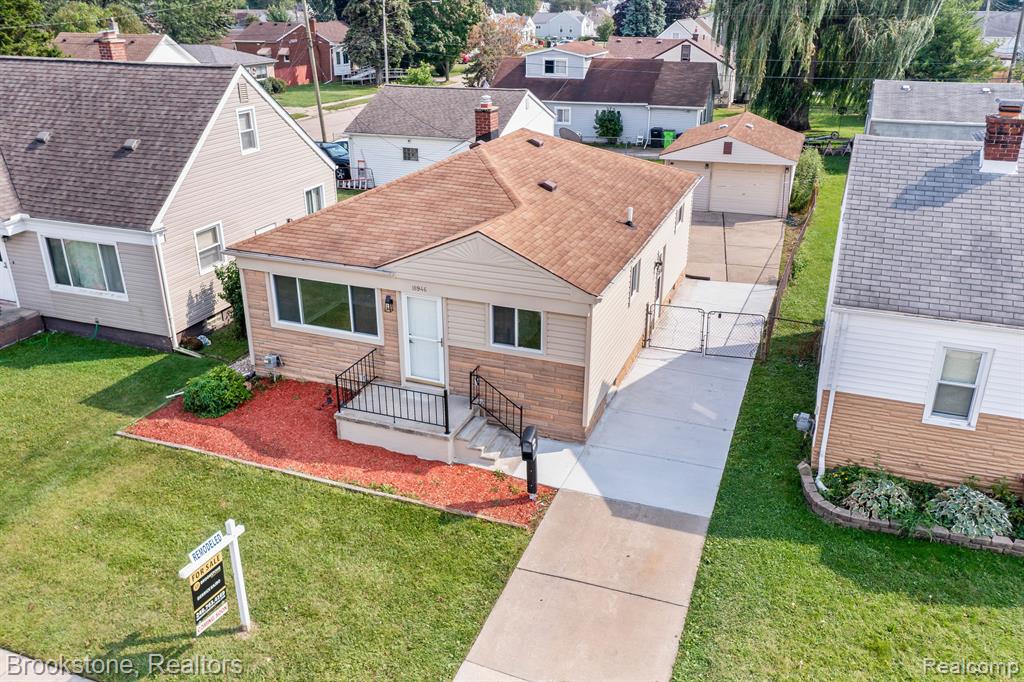 18946 Martin Road Roseville, MI 48066 - Photo 2 of 46 Gallery Image 2