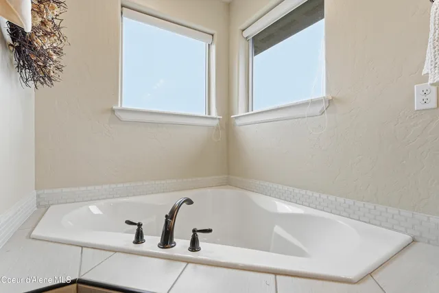 $999,999 | 15465 North Pristine Circle, Rathdrum, ID 83858