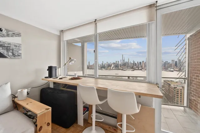 $3,000 | 899 Boulevard East, Unit 6O, Weehawken, NJ 07086