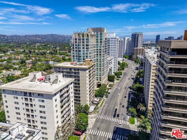 a picture of city view