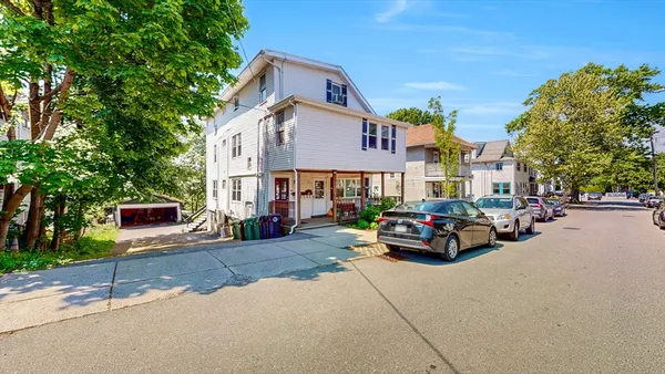 $3,800 | 29 Fifield Street, Unit 29, Watertown, MA 02472