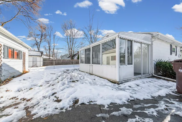 $169,900 | 34084 Currier Street, Wayne, MI 48184