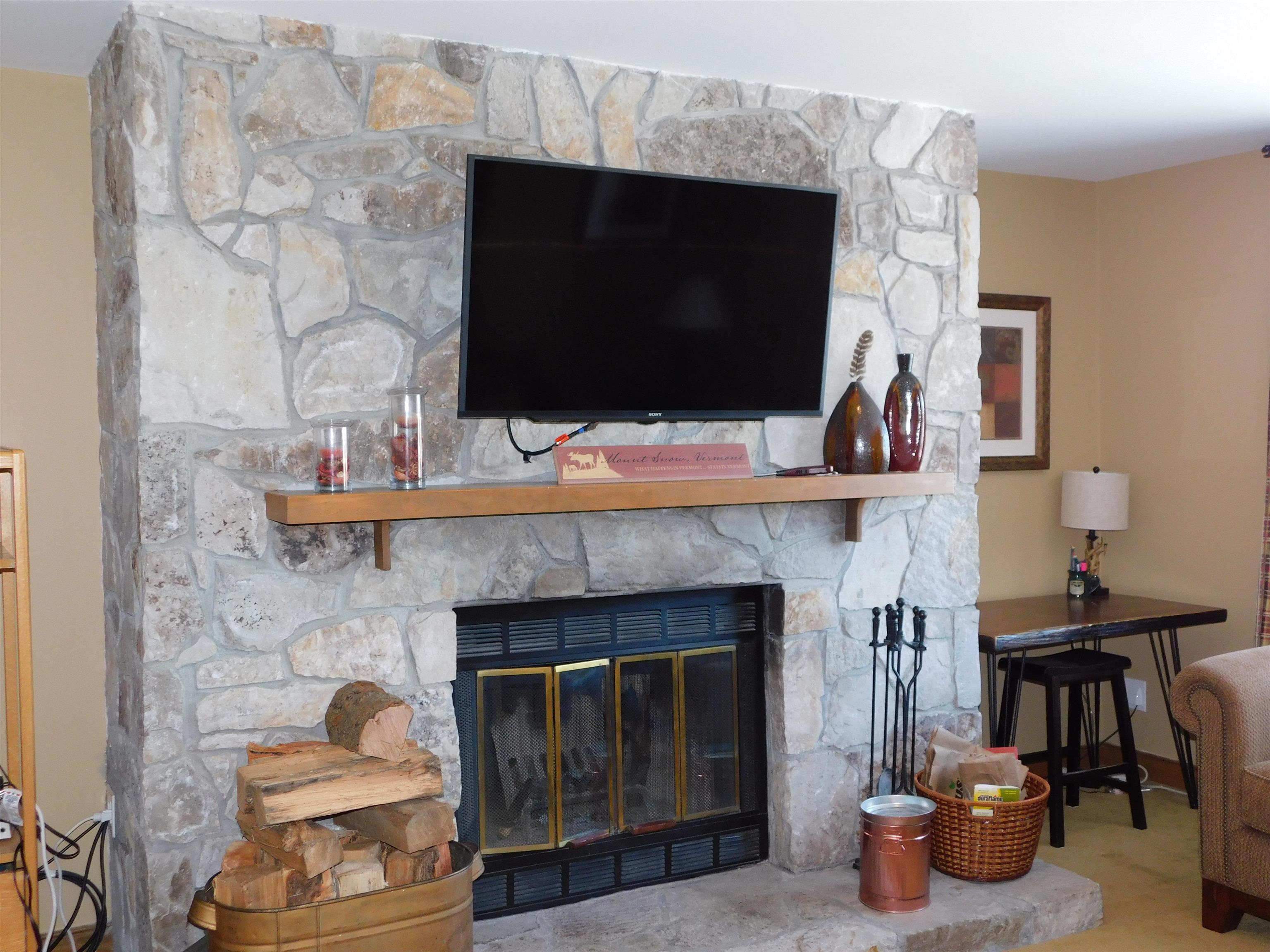 4 E Northbrook Village Road, Unit B21 West Dover, VT 05356 - Photo 11 of 24 Gallery Image 11