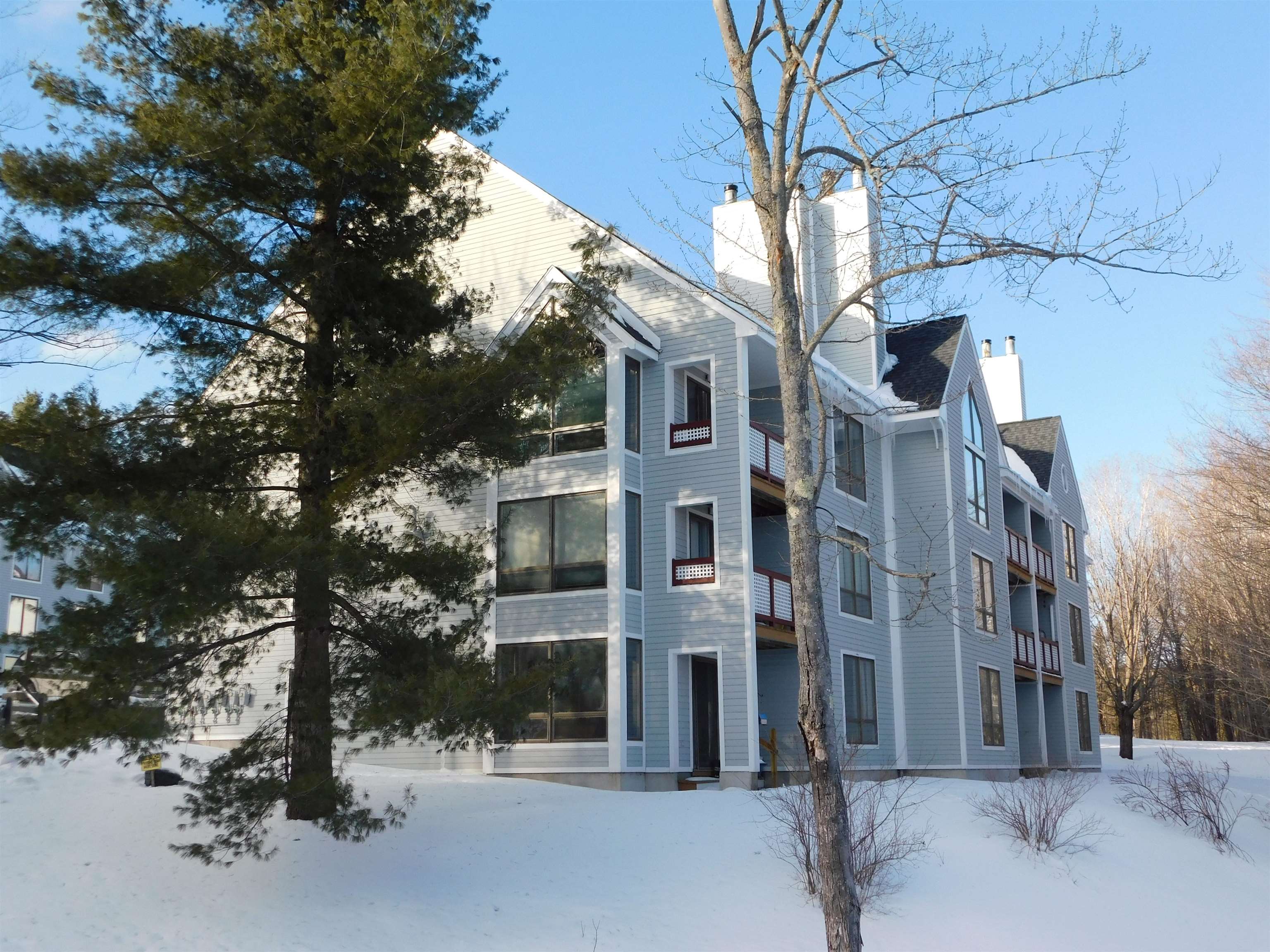 4 E Northbrook Village Road, Unit B21 West Dover, VT 05356 - Photo 2 of 24 Gallery Image 2