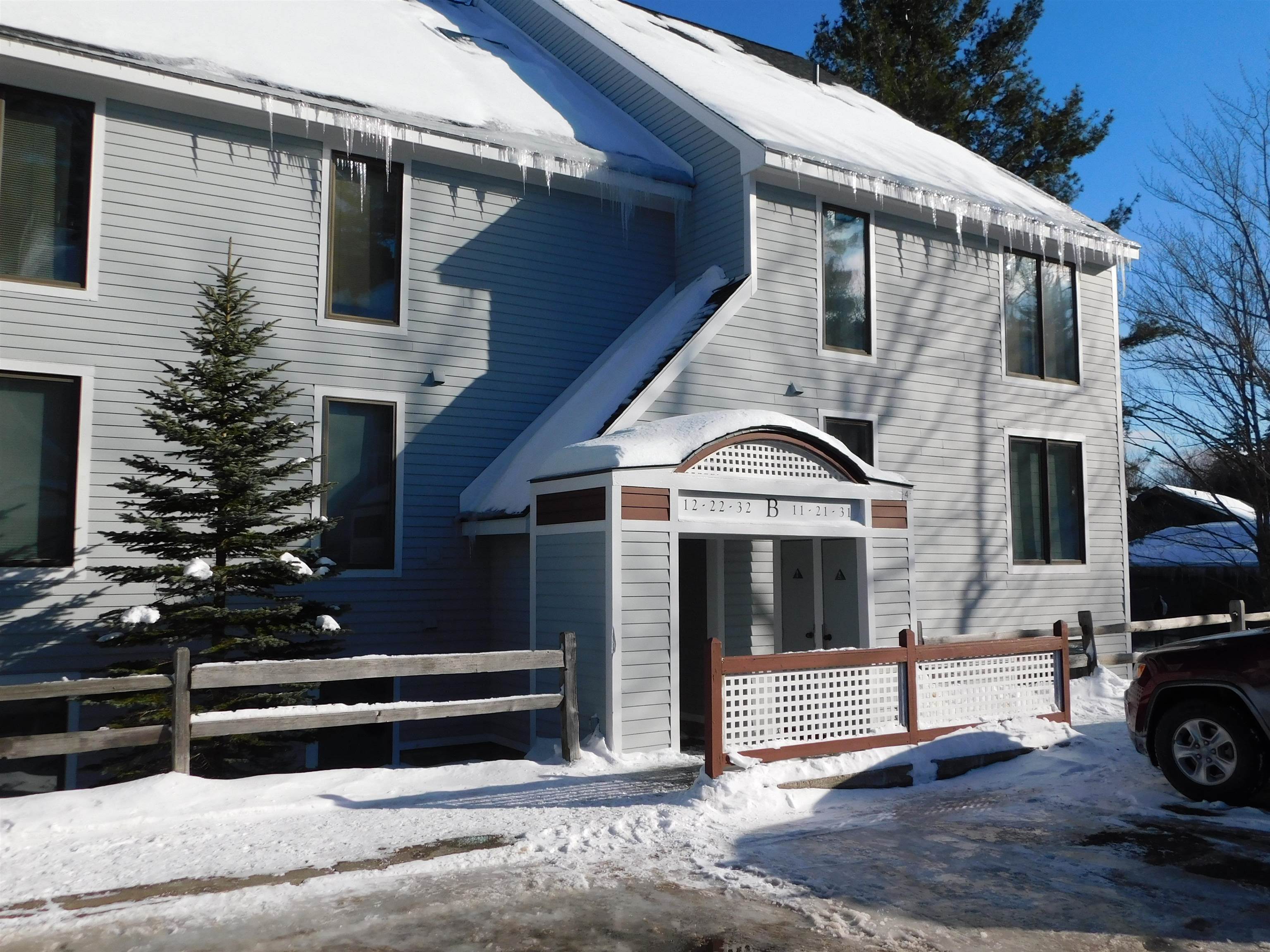 4 E Northbrook Village Road, Unit B21 West Dover, VT 05356 - Photo 4 of 24 Gallery Image 4