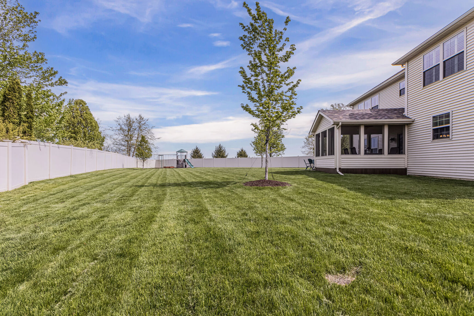 5 Fletcher Court Savoy, IL 61874 - Photo 43 of 48 a front view of house with yard