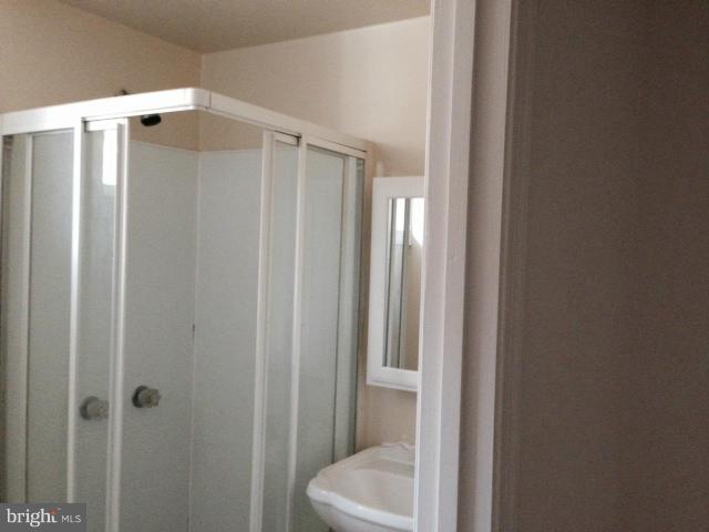 15406 Michigan Rd. Woodbridge, VA 22191 - Photo 12 of 12 Bath