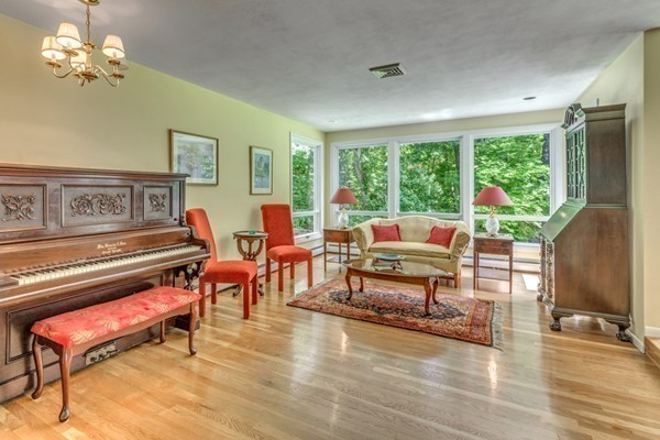 100 Johnson Road Winchester, MA 01890 - Photo 8 of 30