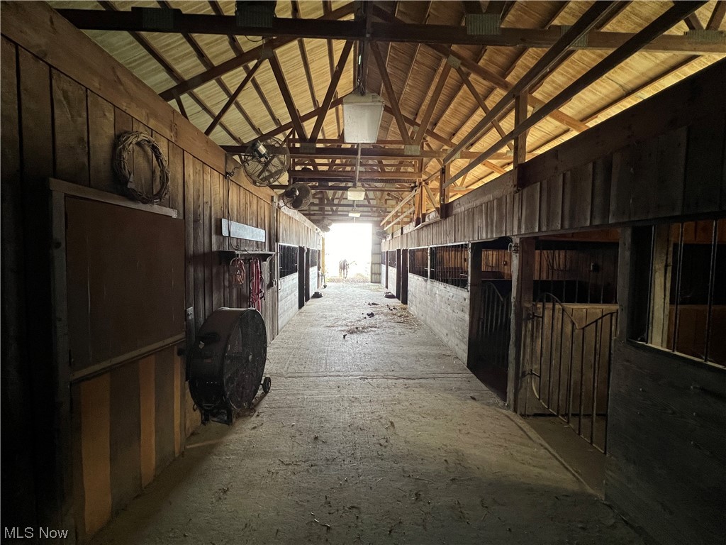 50519 Carroll Road East Liverpool, OH 43920 - Photo 34 of 45 View of stable