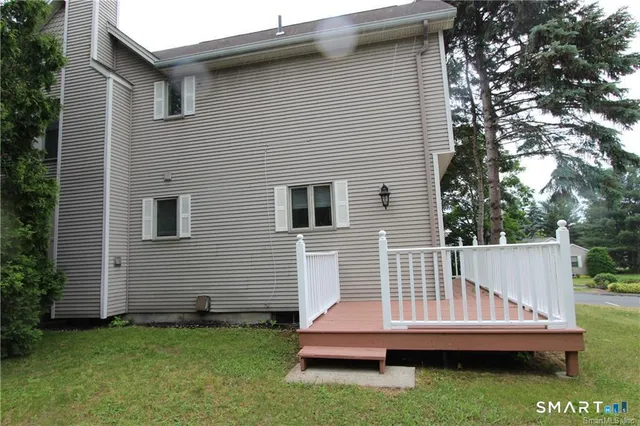 $2,500 | 7 Bittersweet Lane, Unit 7, South Windsor, CT 06074