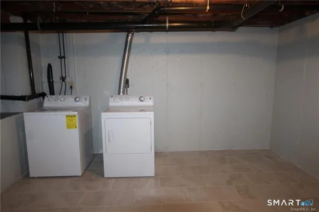 $2,500 | 7 Bittersweet Lane, Unit 7, South Windsor, CT 06074