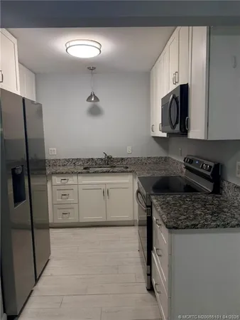 $1,800 | 2124 Southeast Edler Drive, Stuart, FL 34994