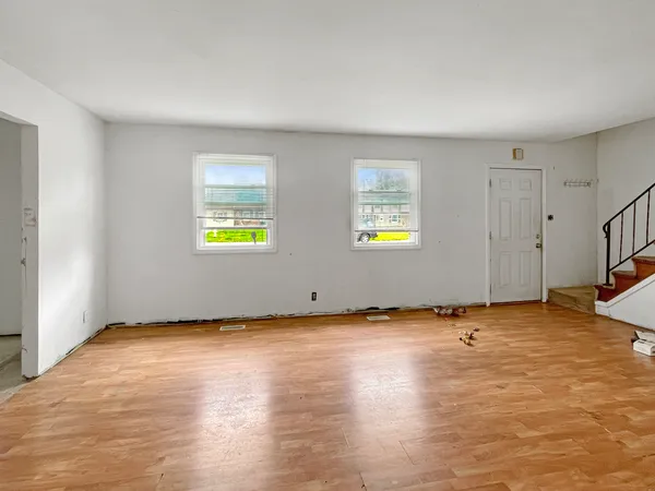 $300,000 | 104 Stoneham Court, Bolingbrook, IL 60440