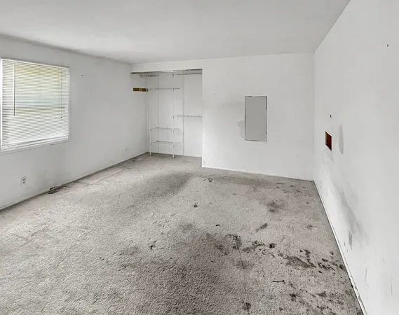 $300,000 | 104 Stoneham Court, Bolingbrook, IL 60440