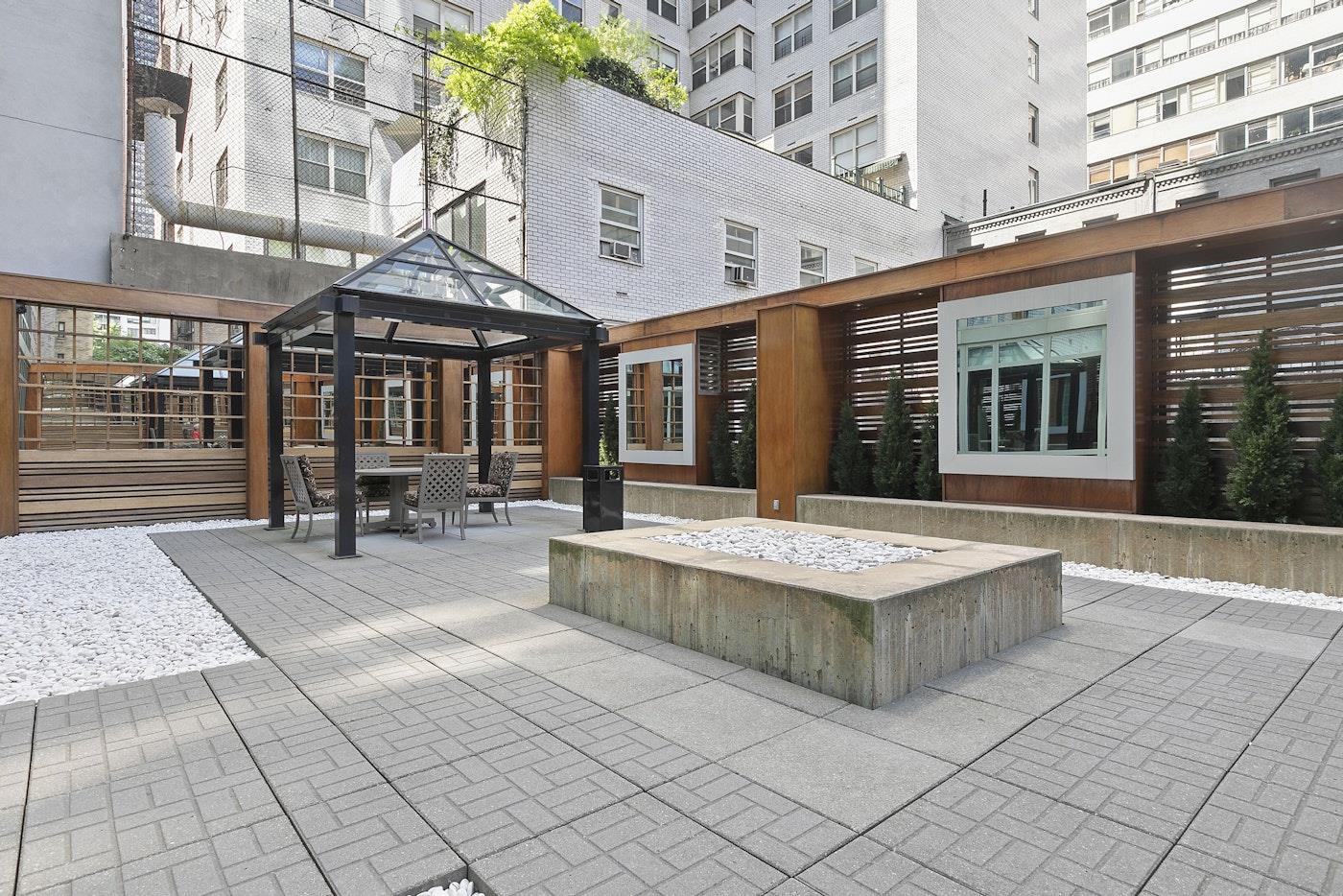 207 East 57th Street, Unit 19B Manhattan, NY 10022 - Photo 18 of 20