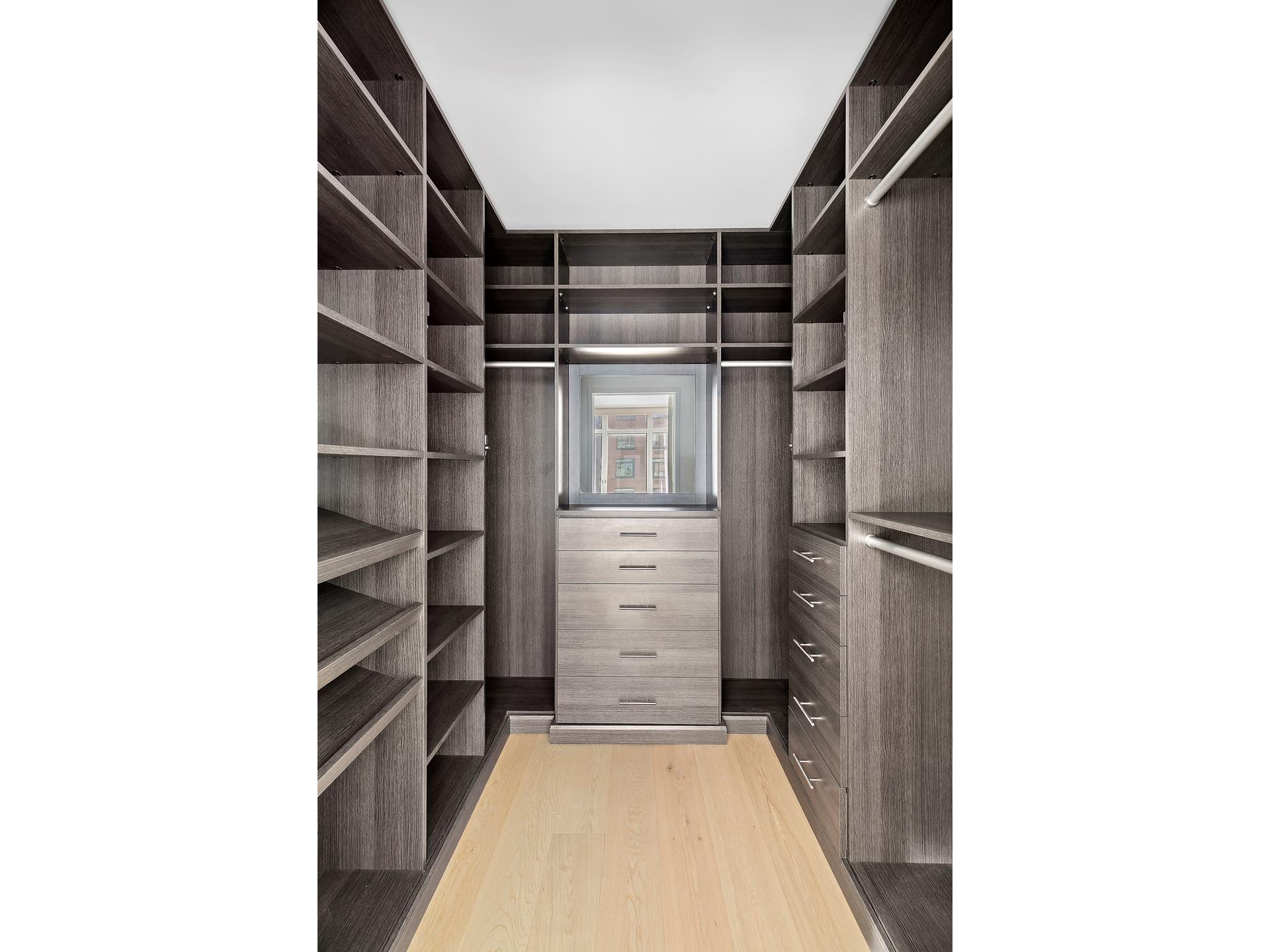 207 East 57th Street, Unit 19B Manhattan, NY 10022 - Photo 6 of 20