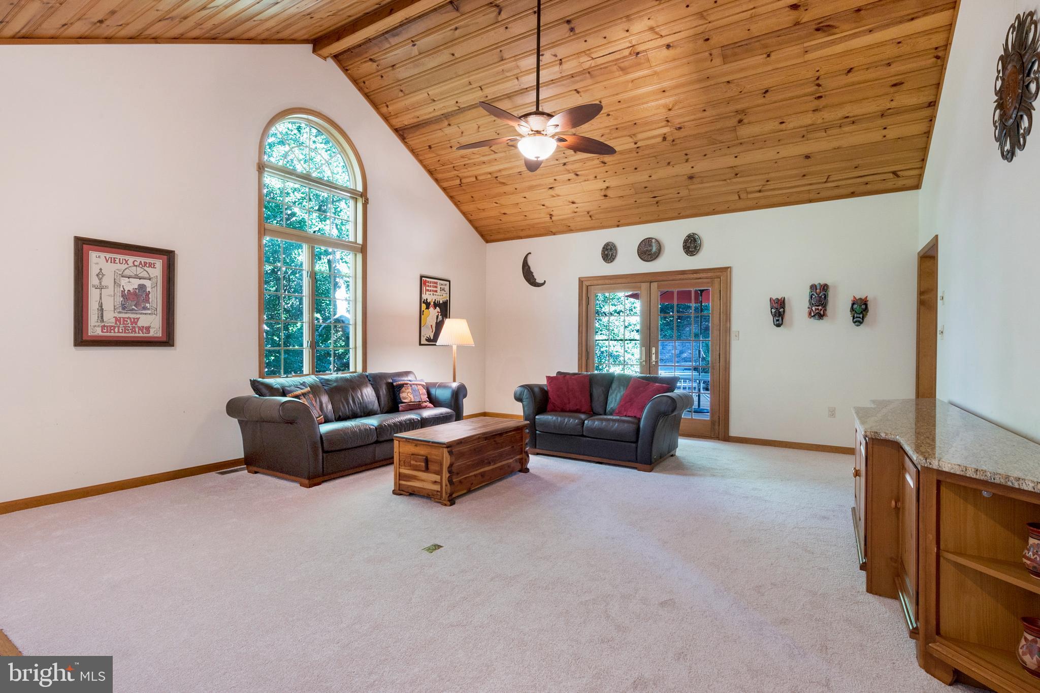 126 Claiborne Road Edgewater, MD 21037 - Photo 4 of 49 Gallery Image 4