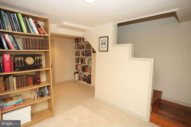 126 Murdock Road Baltimore, MD 21212 - Photo 21 of 28 Family Room