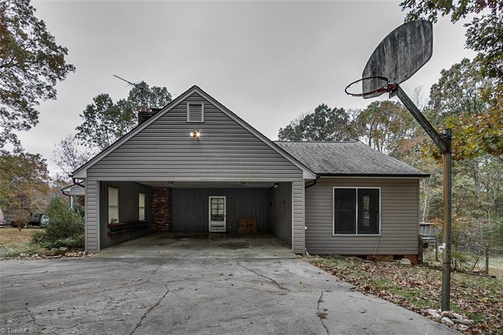 948 Neely Road Asheboro, NC 27205 - Photo 4 of 23 Great storage building remains!