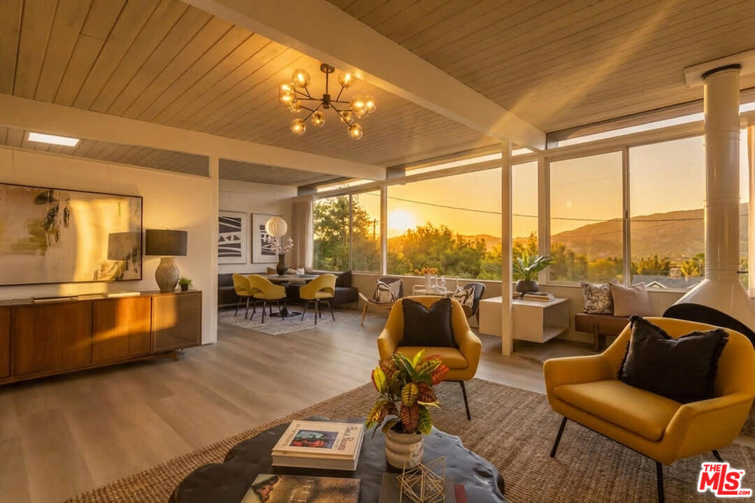 8554 Day Street Sunland, CA 91040 - Photo 2 of 34