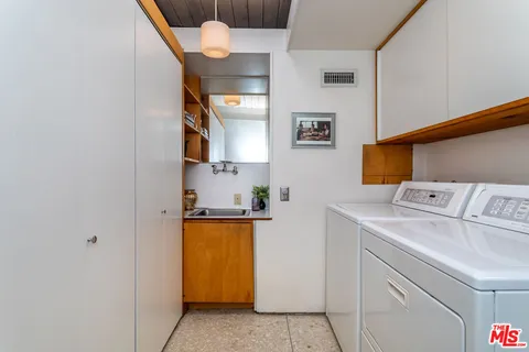 $1,369,000 | 8554 Day Street, Sunland, CA 91040