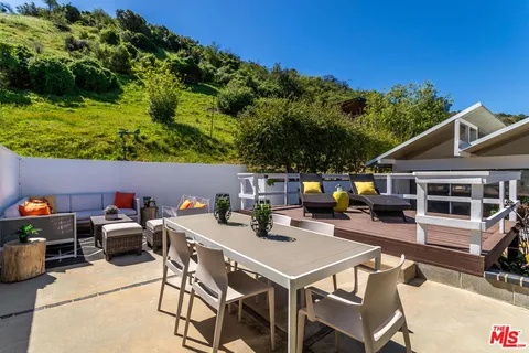 $1,369,000 | 8554 Day Street, Sunland, CA 91040