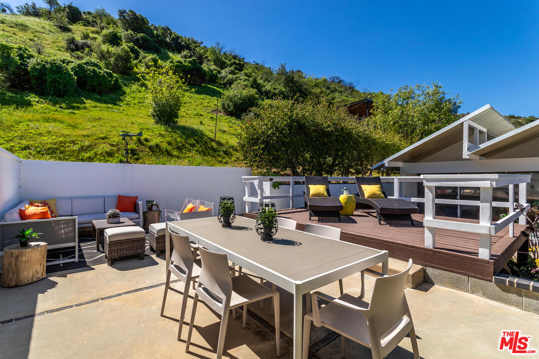 8554 Day Street Sunland, CA 91040 - Photo 22 of 28