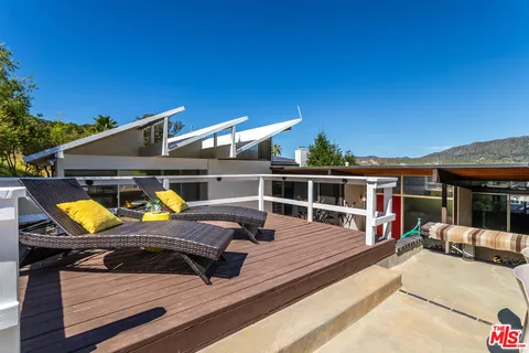 $1,369,000 | 8554 Day Street, Sunland, CA 91040