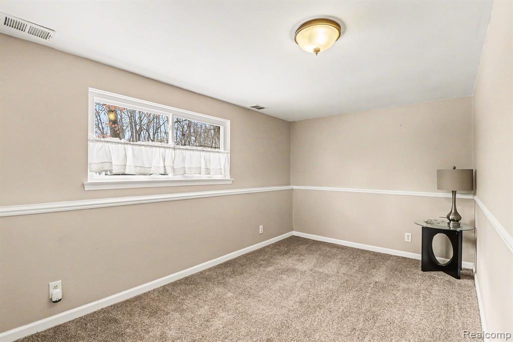205 Gerst Road Leonard, MI 48367 - Photo 18 of 23