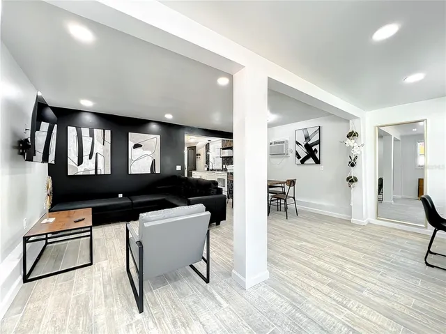 $2,500 | Undisclosed Address, Orlando, FL 32806